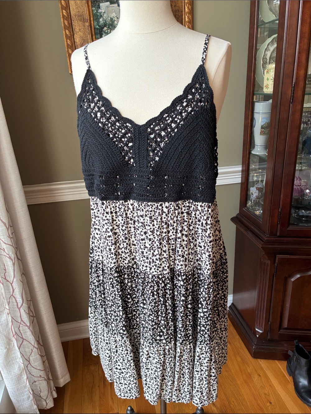 Black Crochet Bodice Printed Tiered Summer Dress Size Large